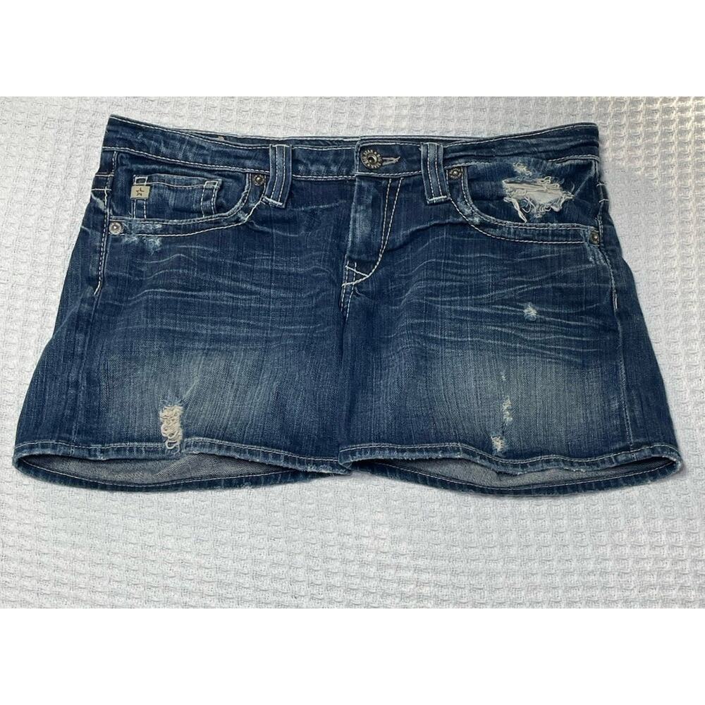 Big Star Casey Low Rise Fit Jean Shorts Distressed Blue Women’s Size 29 Read